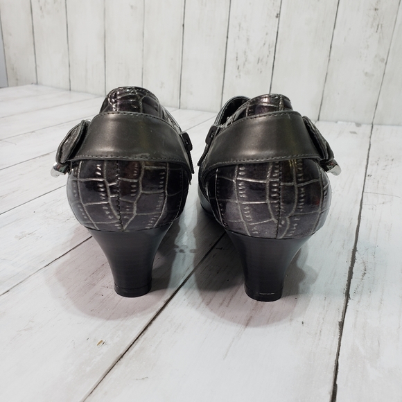 New! AJ Valenci Women's Pewter Leather Booties - Picture 6 of 9